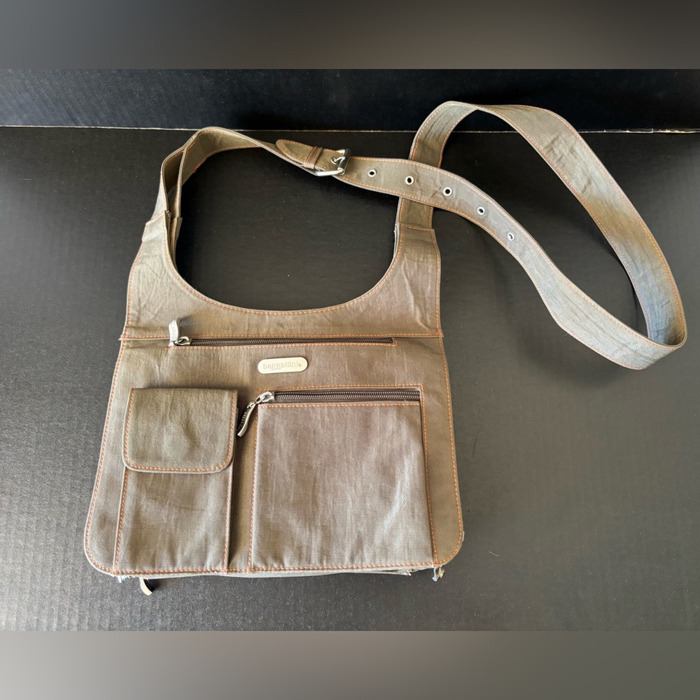 Baggallini Army Green Crossbody Shoulder Bag